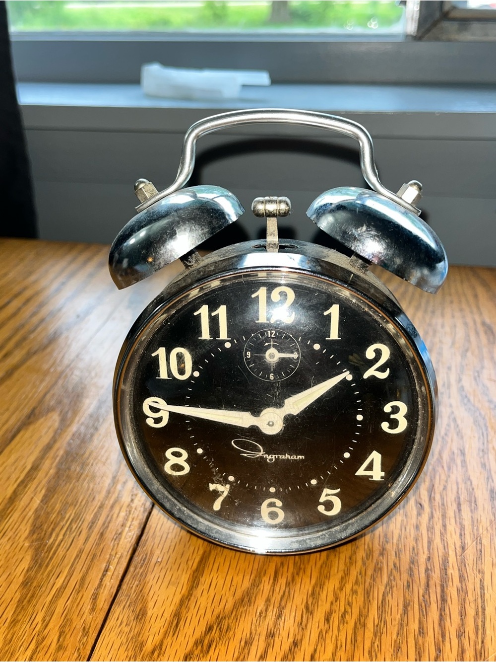 Vintage MCM Ingraham Traveling Alarm Clock Black & Chrome Made in Brazil - 1279